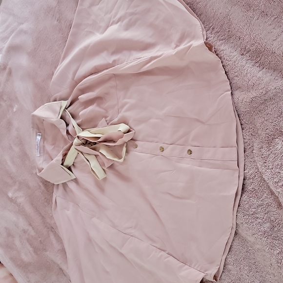 Mary Rose Cape Top - Picture 1 of 4